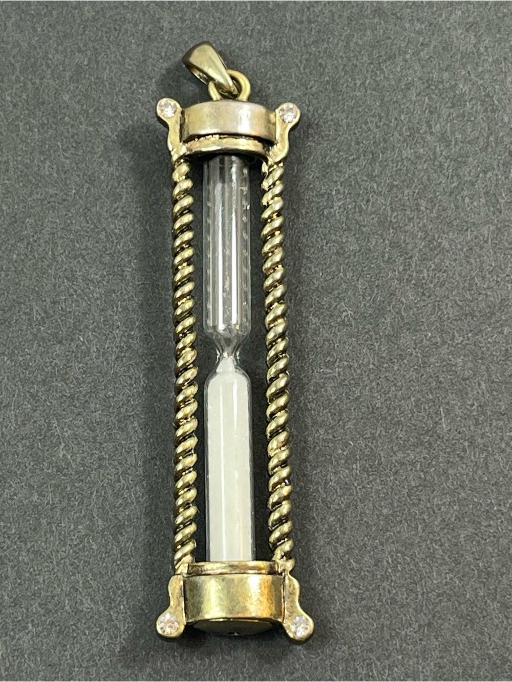 VTG Brass Hourglass Pendant Necklace Moving Sand Timer 10 Second Twisted Rope 3”